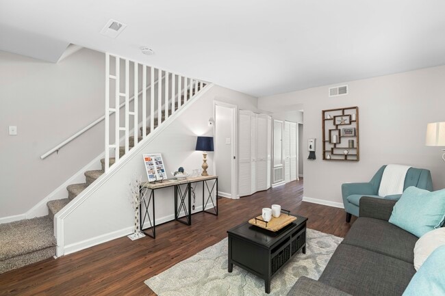 Sala de estar - Brook Hill Townhouse - Students Save Up to 10%