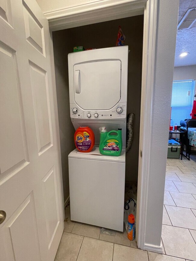 Foto del edificio - 1717 M.L.K. Jr Blvd