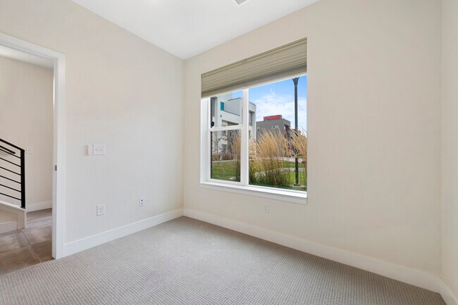 Building Photo - 3048 Wilson Ct