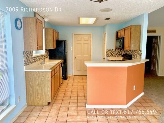 Building Photo - 7009 Richardson Dr