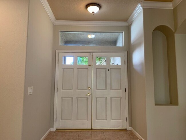 Foto del edificio - Four Bedroom Home In Fairchild Village