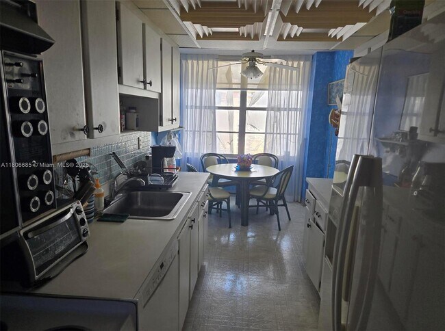 Foto del edificio - 231 174th St