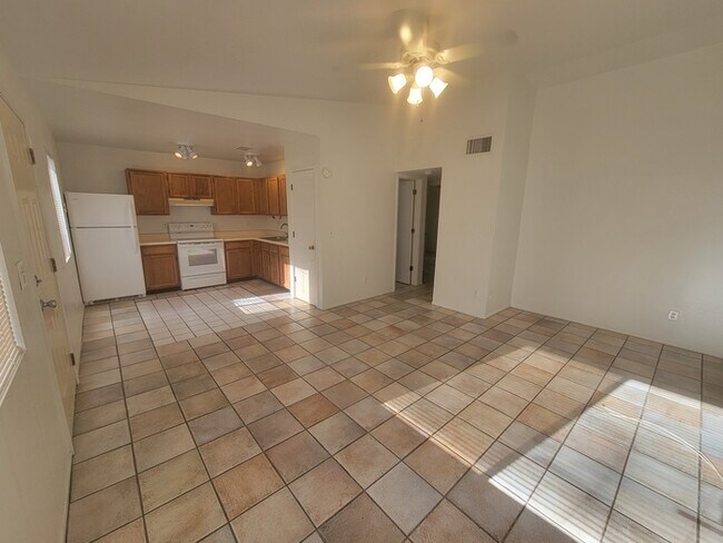 Foto del edificio - 4310 E Glenn St