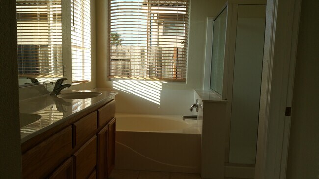 Building Photo - Charming 4-Bedroom Home in a Great Location!