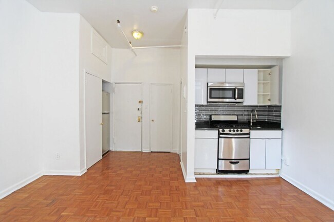 Building Photo - 204 West 132nd Street