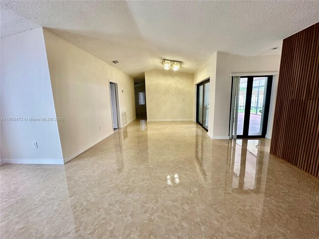 Building Photo - 10940 SW 143rd Ct