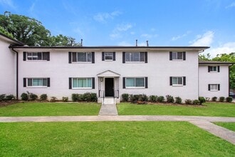 Interior Photo - Enclave Oakhurst Village