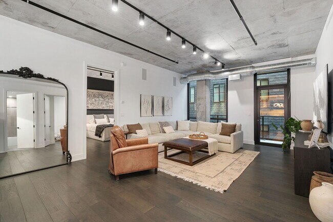 Foto del edificio - 111 S Peoria St