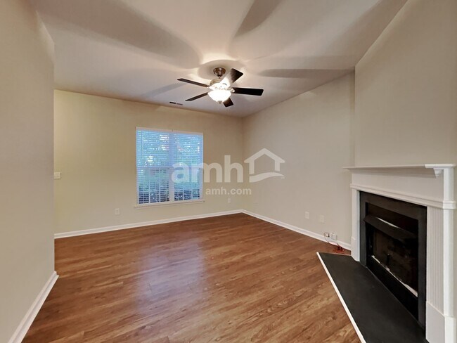 Foto del edificio - 8318 Townley Rd