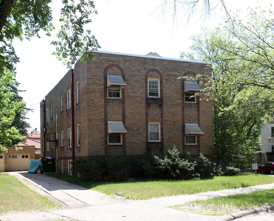 Foto del edificio - 3020 W 28th St