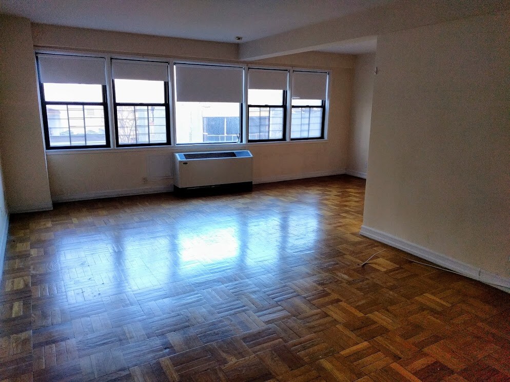 Primary Photo - 320 E 53rd St