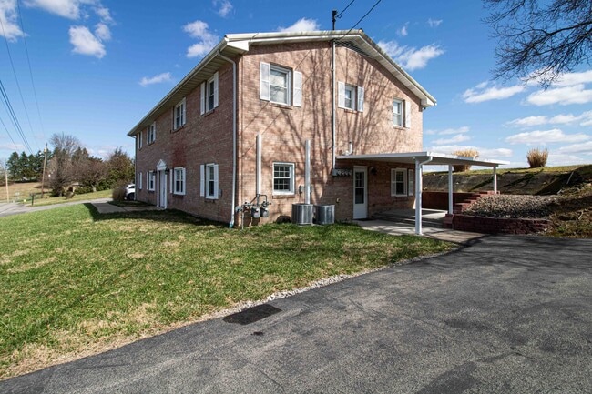 Building Photo - 1205 Headley Ct