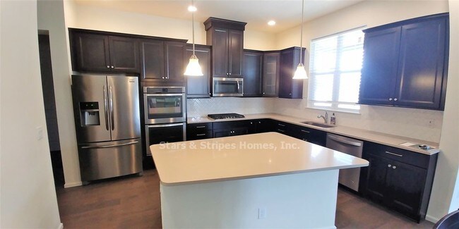 Building Photo - 24943 E Phillips Pl