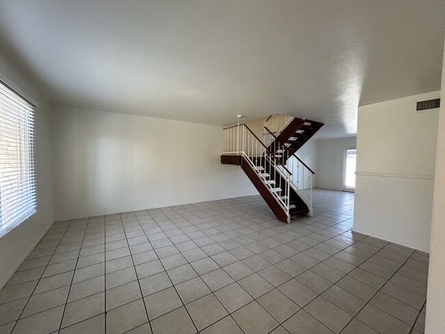 Foto del edificio - 5744 N 44th Ave