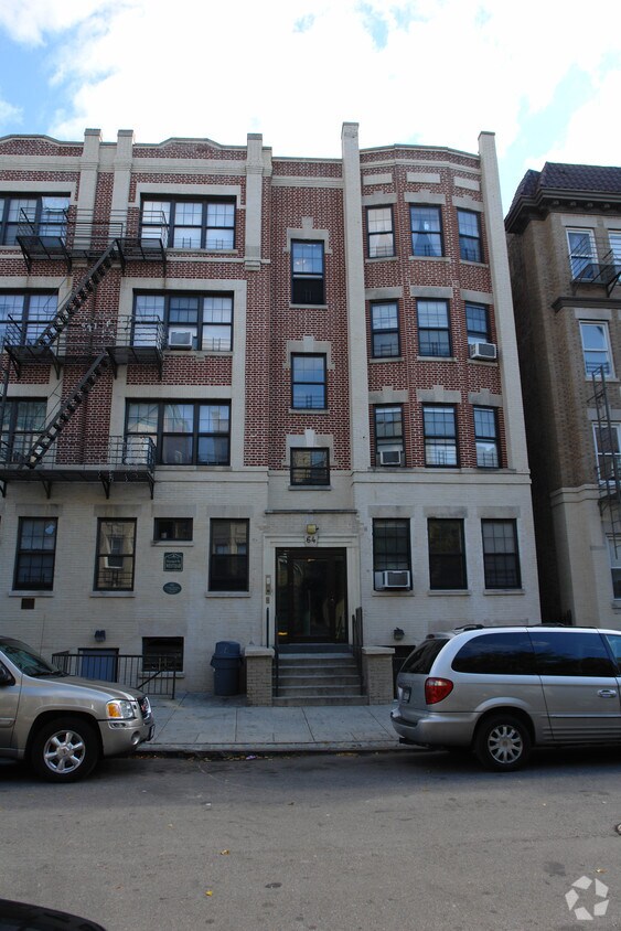 Primary Photo - 64 Elliot Ave