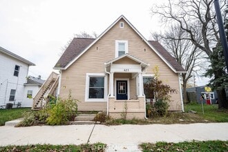 Building Photo - 411 S East St