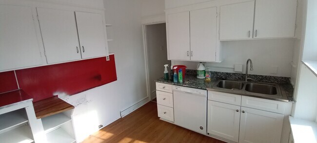 Foto del edificio - 279 W Springettsbury Ave