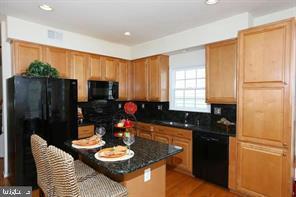 Foto del edificio - 718 Highland Ridge Ave