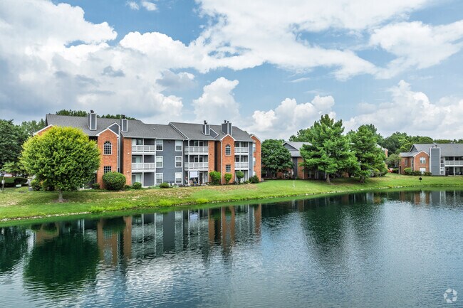 Primario - Lakeshore Apartments