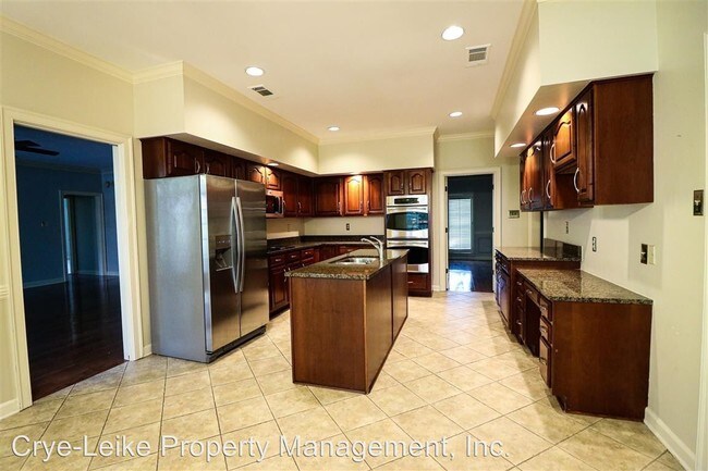 Foto del edificio - 4 br, 3.5 bath House - 3411 S. Tournament Dr