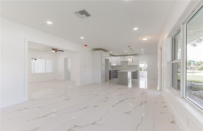 Foto del edificio - Fort Myers Single Family Home