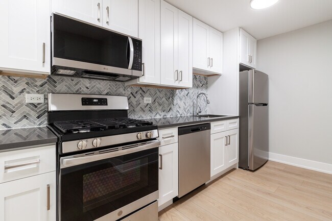 Foto del edificio - 531 W Aldine Ave