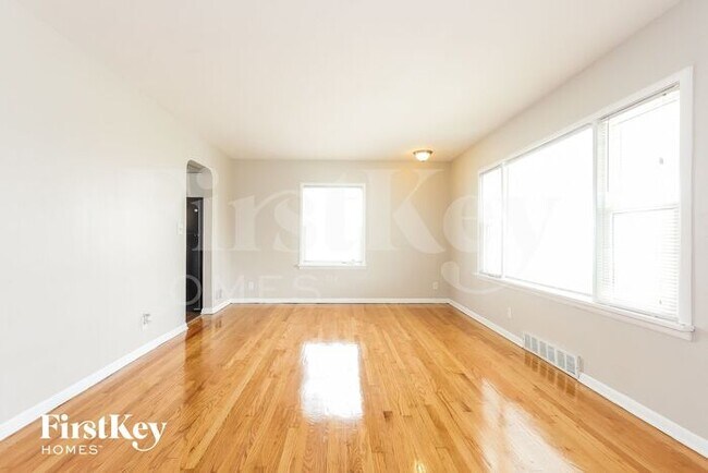 Foto del edificio - 251 E 25th St