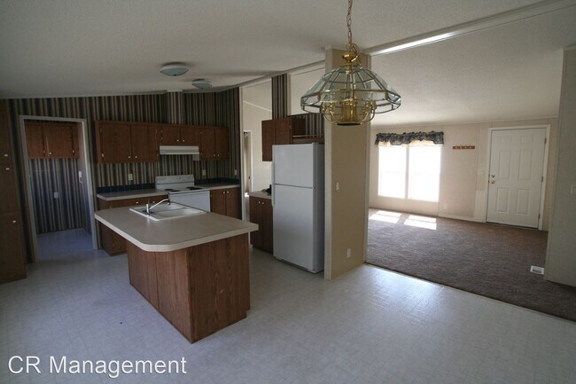 Building Photo - 3 br, 2 bath House - 2747 Olivine St.