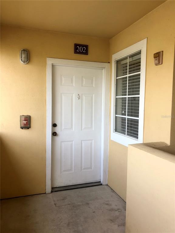 Building Photo - 1010 Villagio Cir