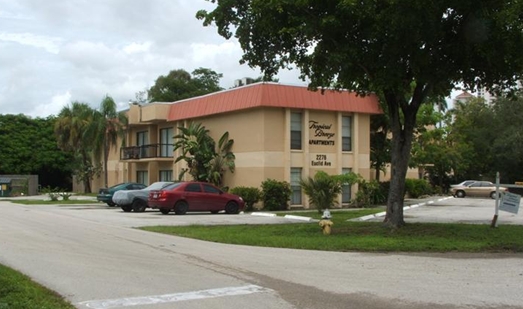 Building Photo - Tropical Breeze Apartments