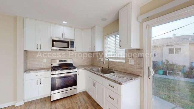 Building Photo - 1601 Carver Rd