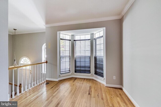 Foto del edificio - 20560 Willoughby Square