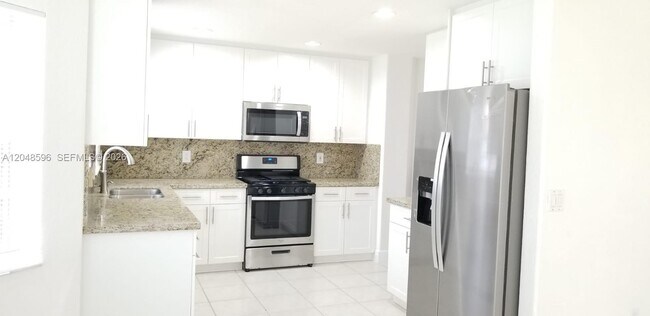 Building Photo - 2420 NW 137th Terrace
