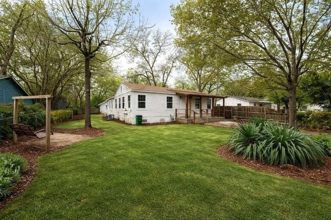 Building Photo - 4611 Milburn Ln