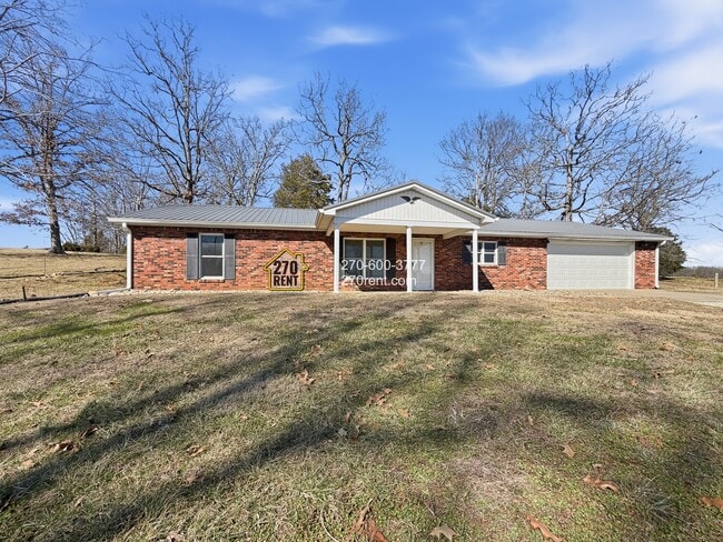 Building Photo - 2390 Brandenburg Rd