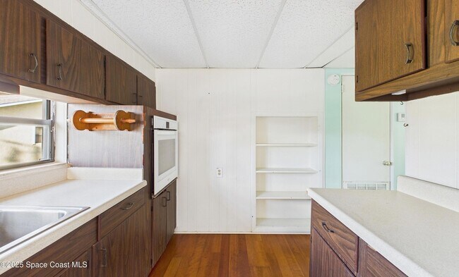 Foto del edificio - 106 Sunrise Ave