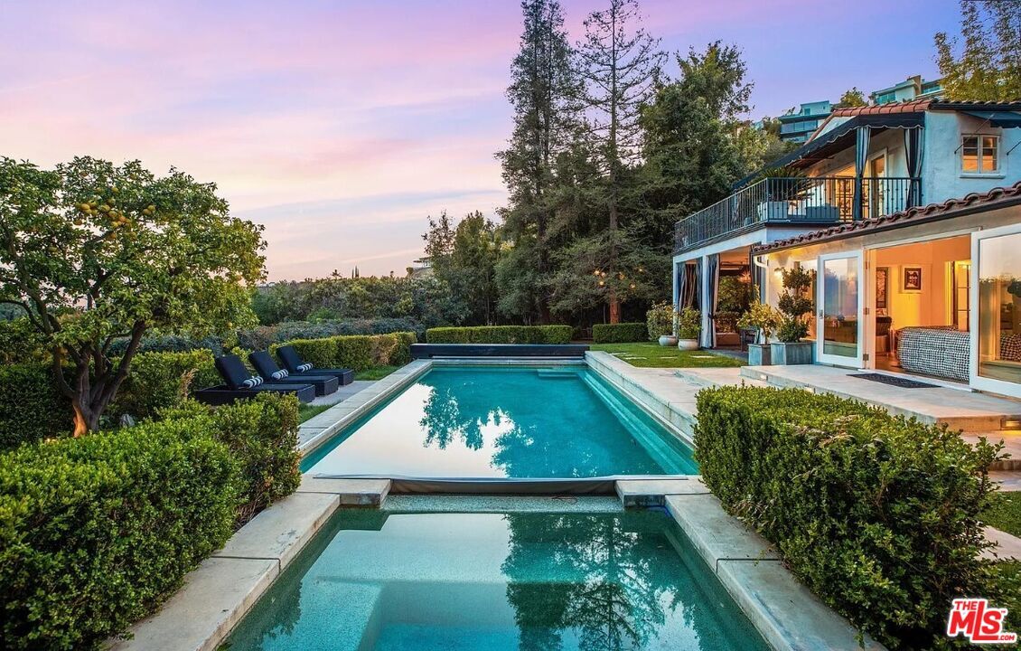 Foto principal - 1514 Sunset Plaza Dr