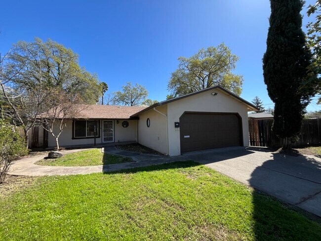 Building Photo - 8308 Begonia Ct
