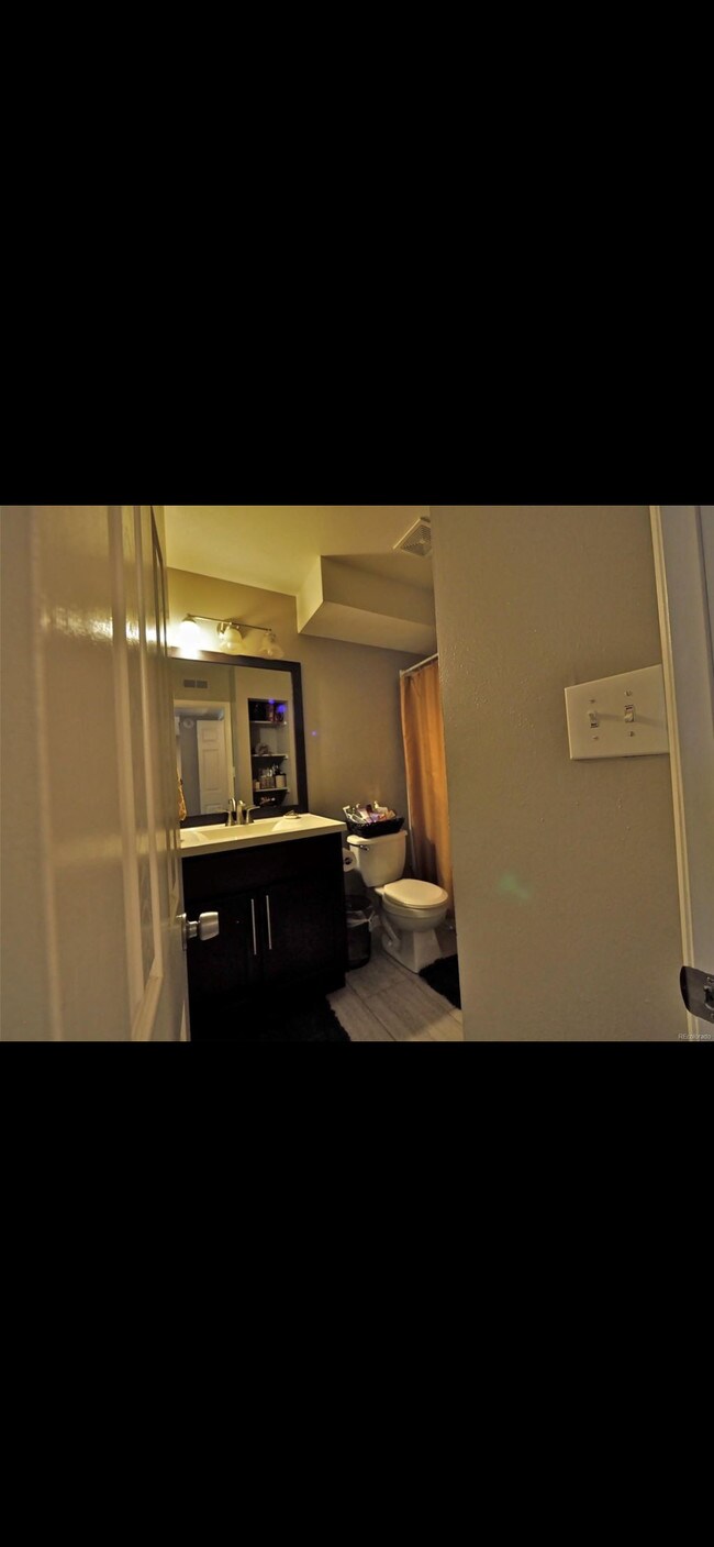 bathroom - 3613 S Sheridan Blvd