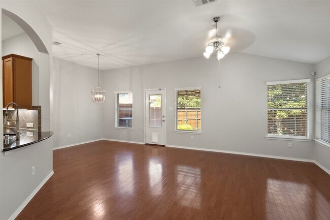 Building Photo - 1034 Lucy Ln
