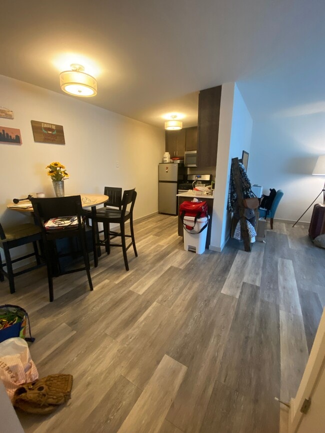 Kitchen -unit 220 1B - 2867 S Kinnickinnic