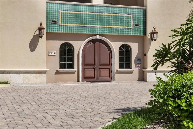 Foto del edificio - 7612 Lake Vista Ct