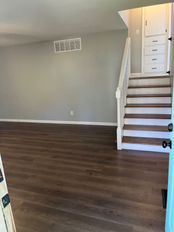 Foto del edificio - 609 Edgewood Dr