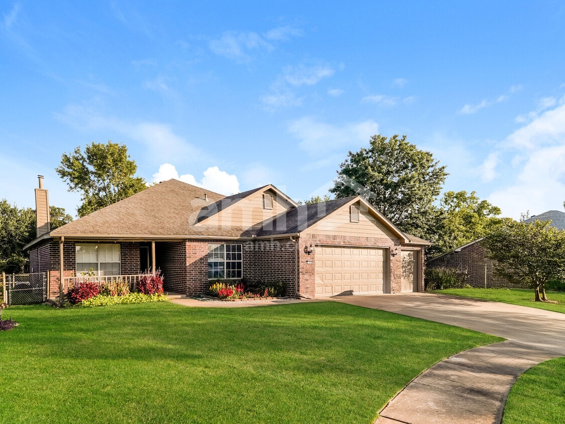 Foto principal - 15006 E 87th Pl N