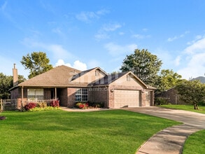 Building Photo - 15006 E 87th Pl N