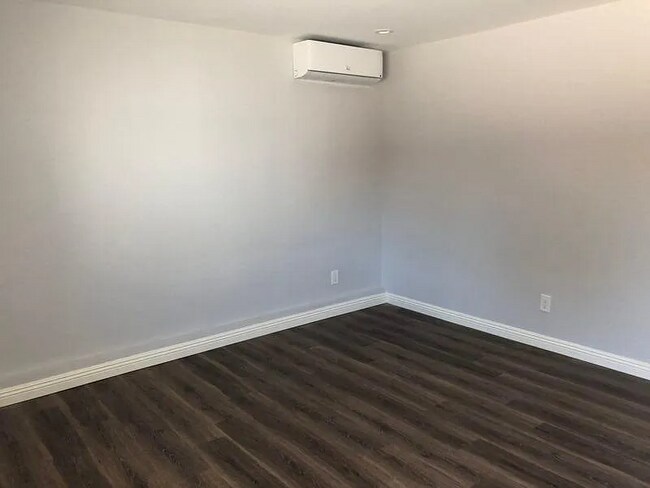 Building Photo - 920 Puente St