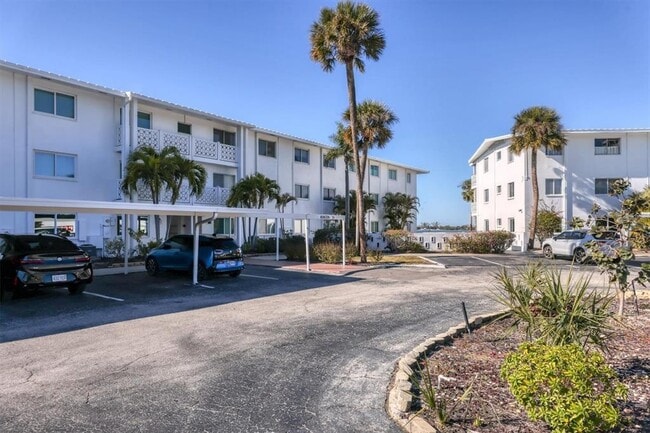 Foto del edificio - 761 John Ringling Blvd