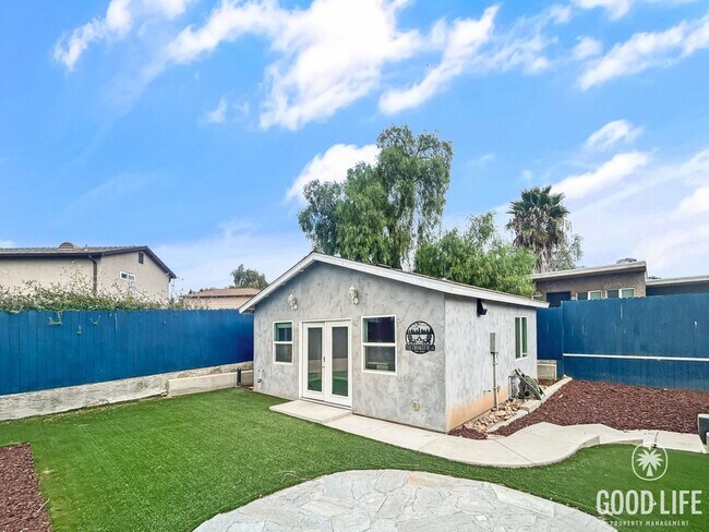 Building Photo - Great 1B/1BA in Fox Canyon!