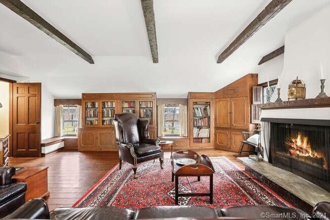 Foto del edificio - 33 Stony Brook Rd