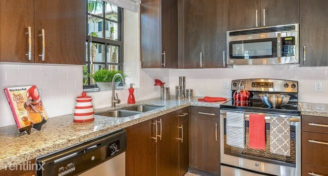 Building Photo - 3 br, 2 bath Apartment - 2920 Davie Rd